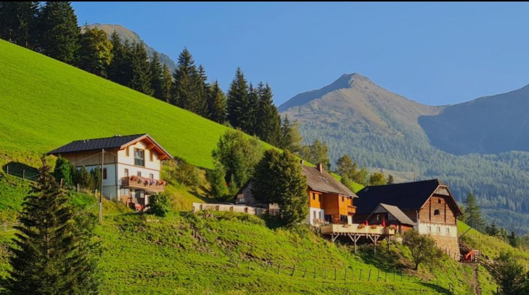 Leo Chalet
